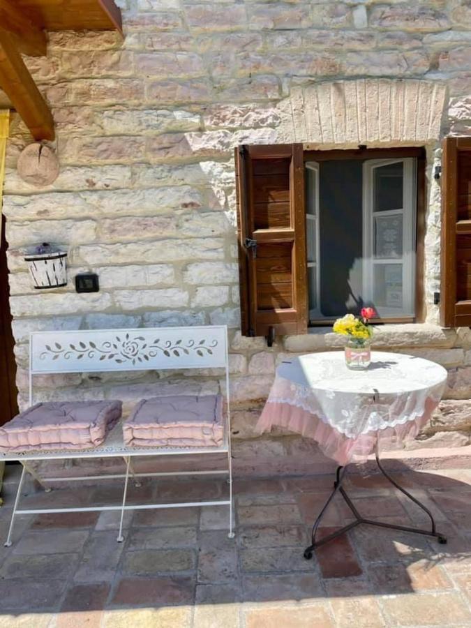 B&B Il Poggetto Serra SantʼAbbondio 外观 照片