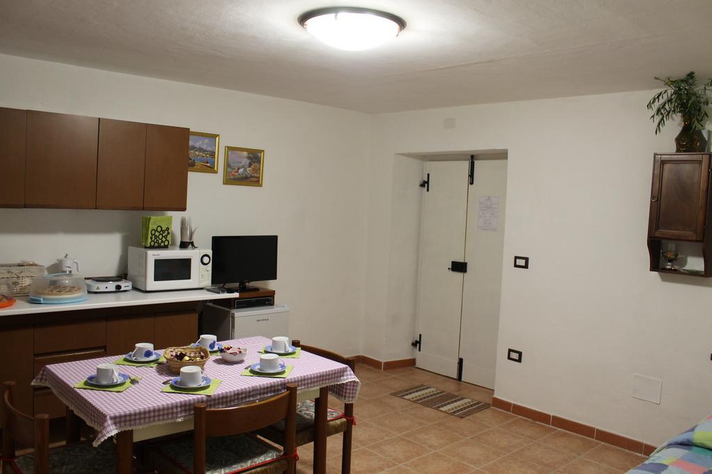 B&B Il Poggetto Serra SantʼAbbondio 外观 照片